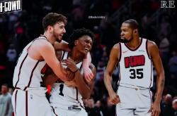 包含美因茨引援问题待解，球迷期待强援到来的词条