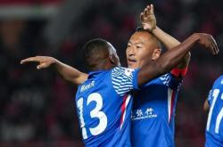 包含爆发力十足！比赛中球员展现出惊人的爆发力的词条