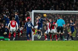 阿森纳客场负斯托克城，英超霸主地位动摇的简单介绍