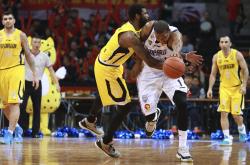 步行者遭遇逆转，火箭大胜开拓者