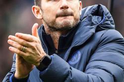 包含切尔西战平不得志，兰帕德面临战术重建的词条