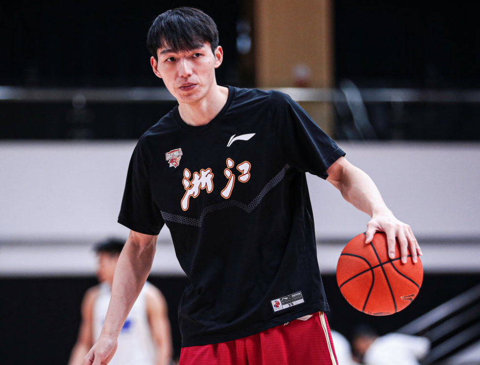 贵阳男篮横扫对手,积分榜稳步攀升 贵阳男篮横扫对手,积分榜稳步攀升
