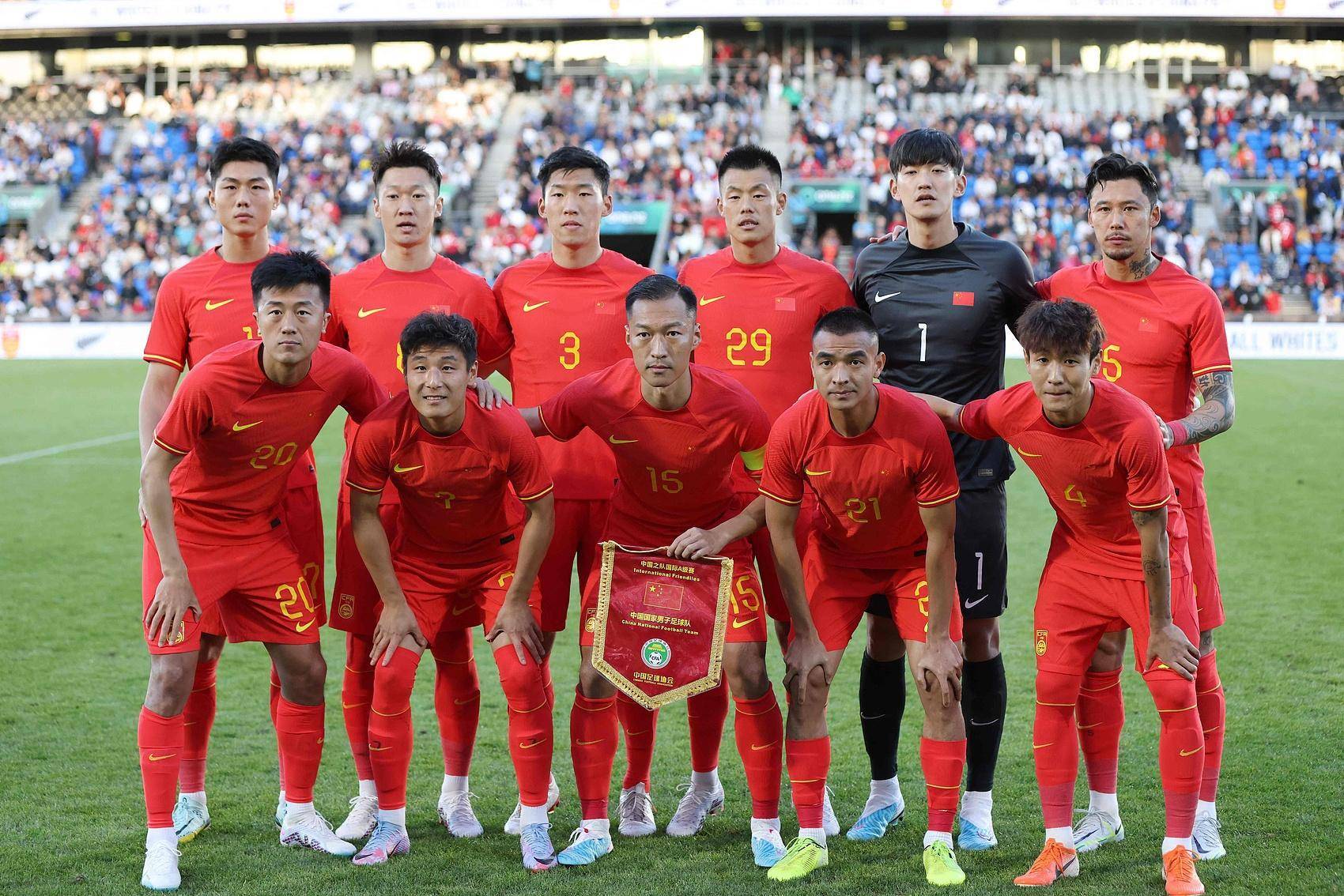 中国足球队将在亚洲锦标赛上争取第一名 中国足球队将在亚洲锦标赛上争取第一名