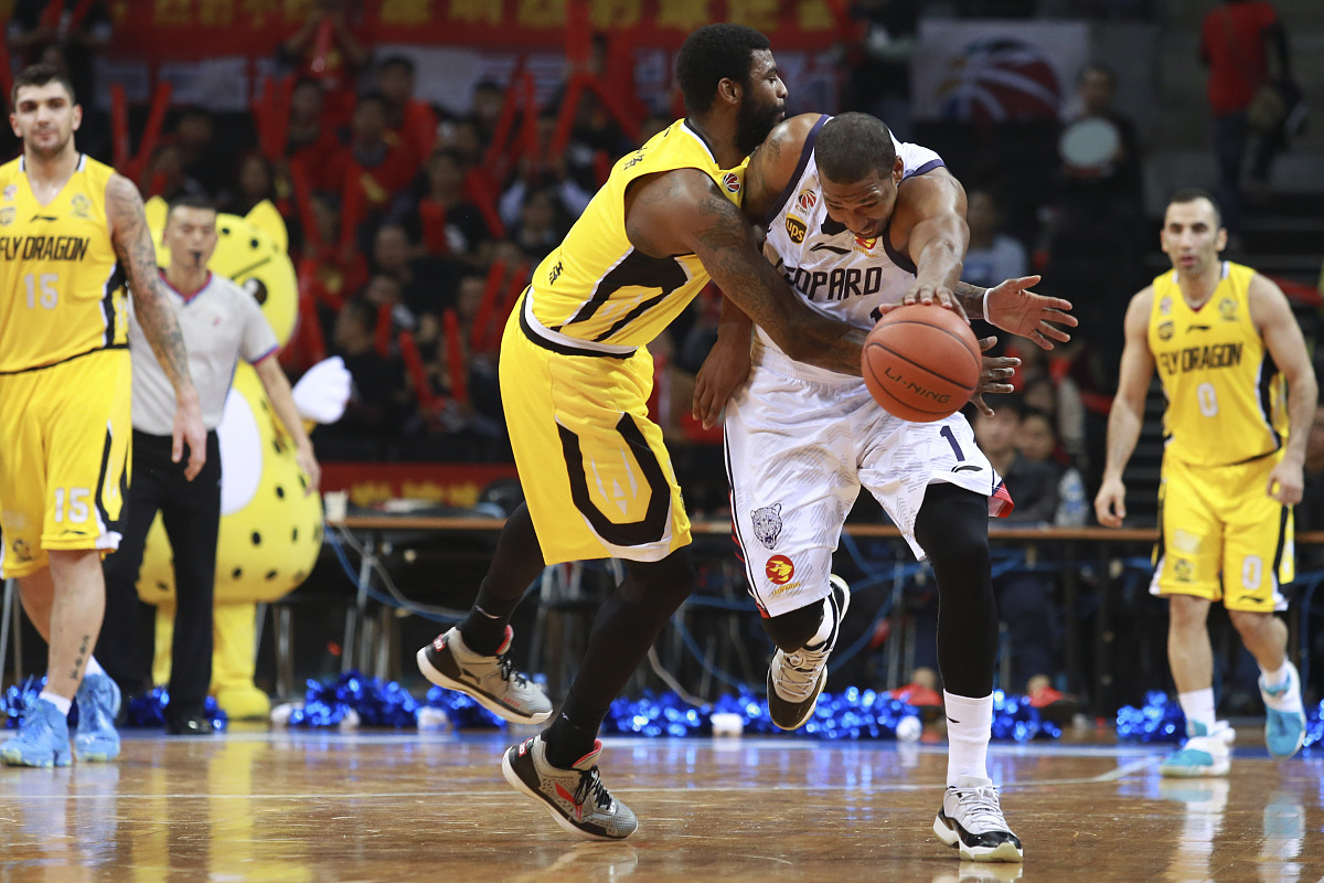 步行者遭遇逆转,火箭大胜开拓者 步行者遭遇逆转,火箭大胜开拓者