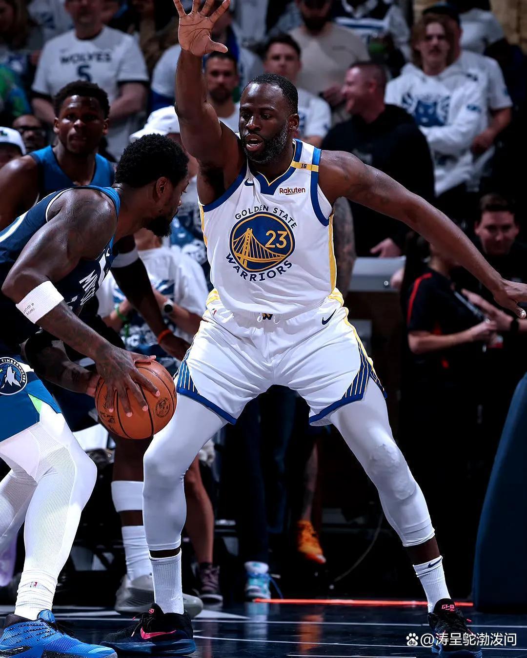 勇士遭遇三连败，季后赛前景堪忧的简单介绍