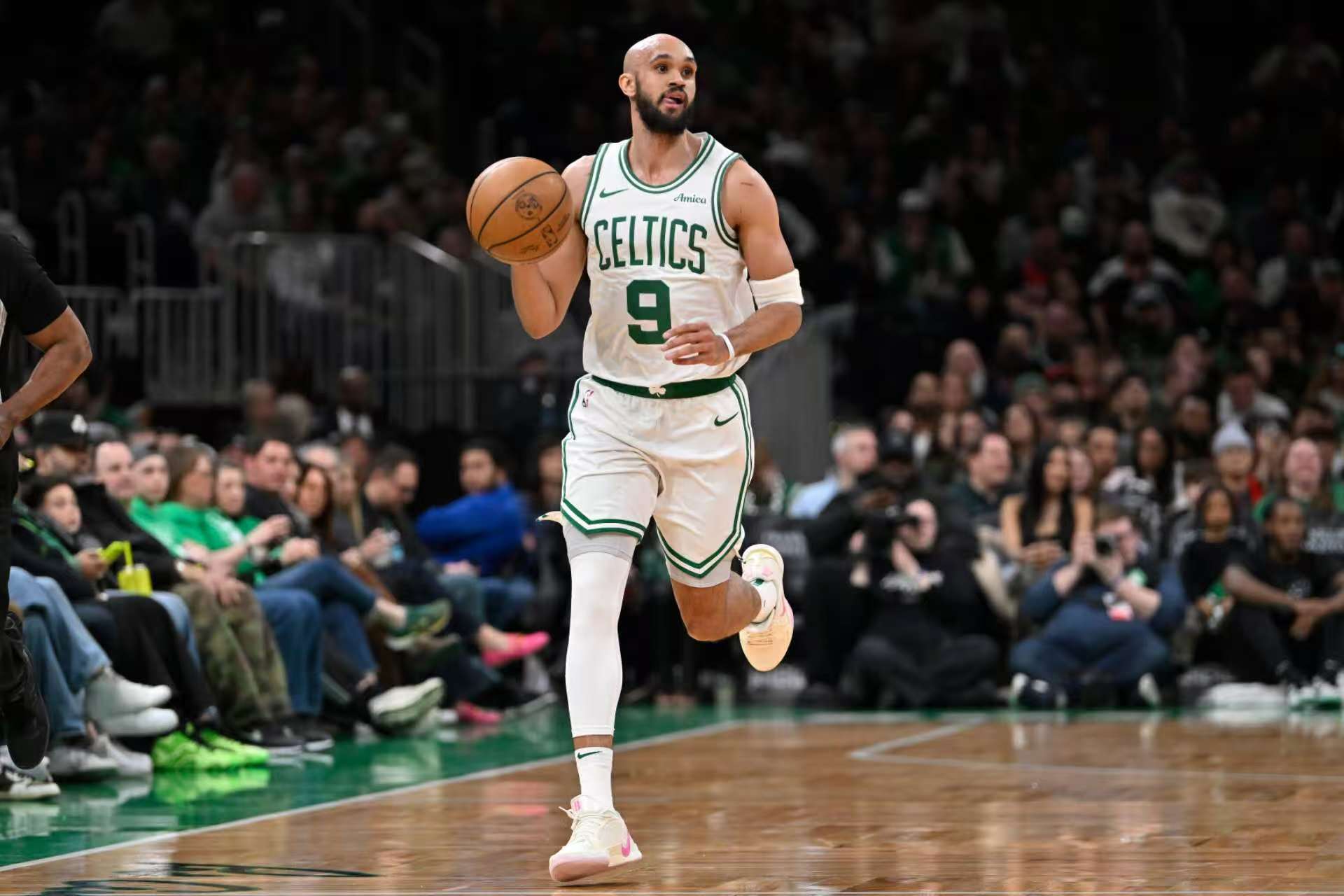 凯尔特人队引领比赛风向轻松胜出的简单介绍 凯尔特人队引领比赛风向轻松胜出的简单介绍