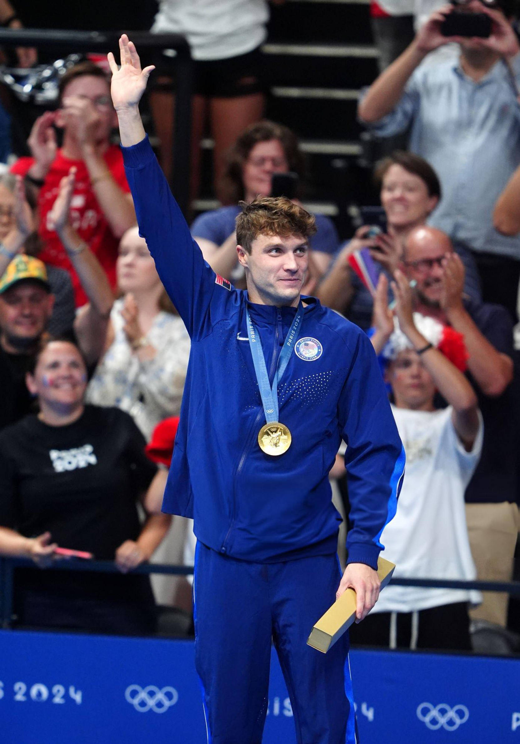 美国游泳名将再添一金,强势领先 美国游泳名将再添一金,强势领先