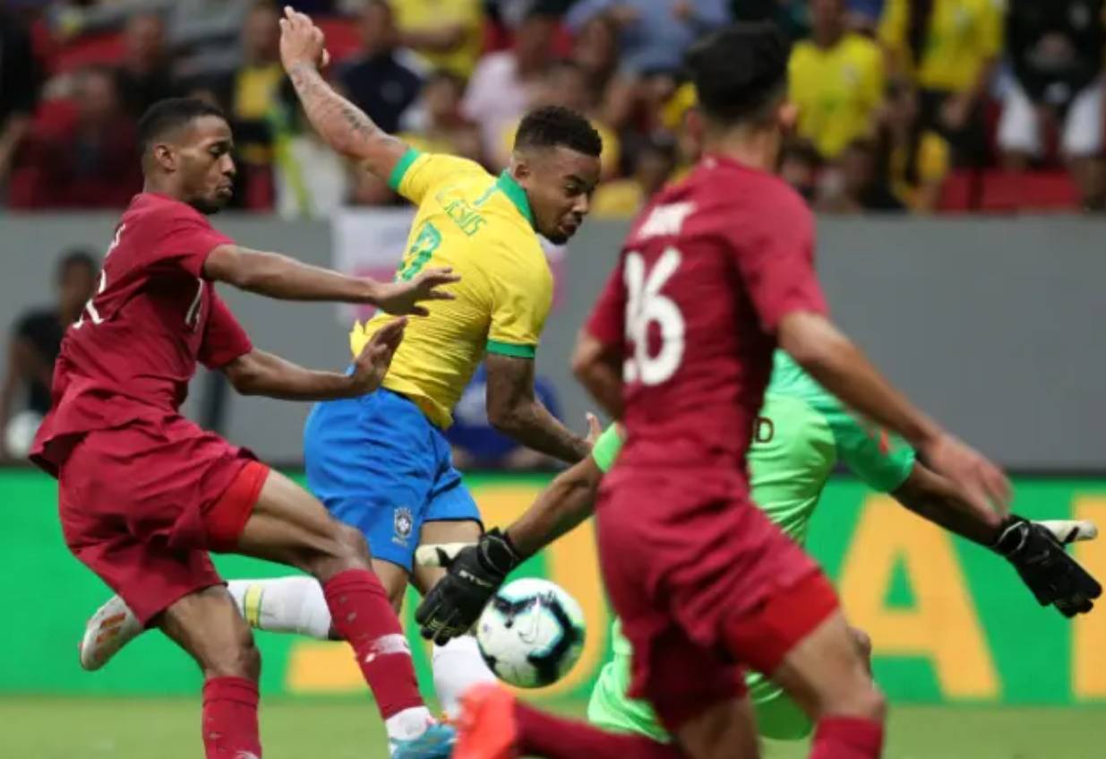 巴西足球队聚焦训练,备战半决赛 巴西足球队聚焦训练,备战半决赛